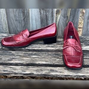 Vintage Etienne Aigner Burgundy Leather Kiltie Tassel Loafers 8M